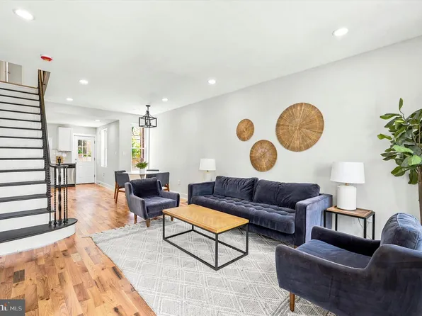 2334 Pierce St, Philadelphia, PA 19145