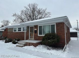24725 Adlai Ave, Eastpointe, MI 48021