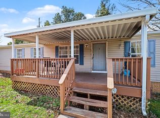 8 Madge Dr, Lancaster, PA