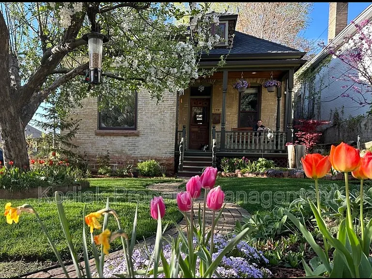 144 W Apricot Ave — Photo 1