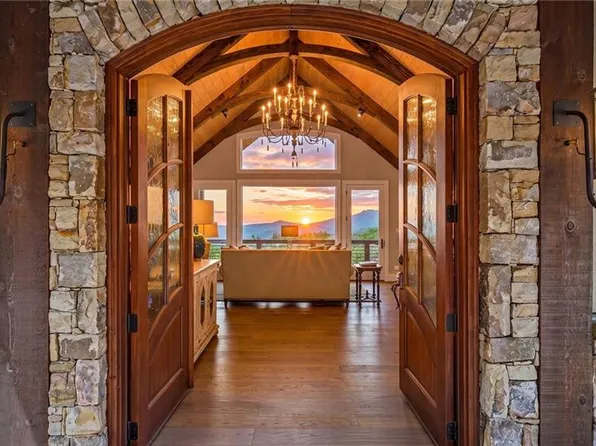777 Green Hill Rd, Blowing Rock, NC 28605