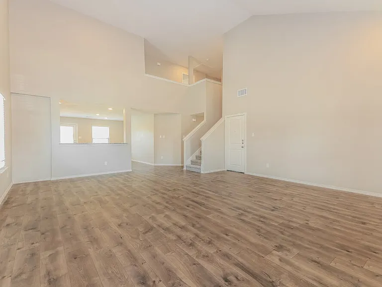 2609 Hutchins Dr — Photo 5