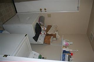 4th image of 9151 Goodheart Ave