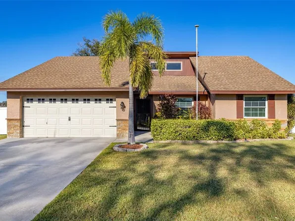 241 Lake Thomas Dr, Winter Haven, FL 33880