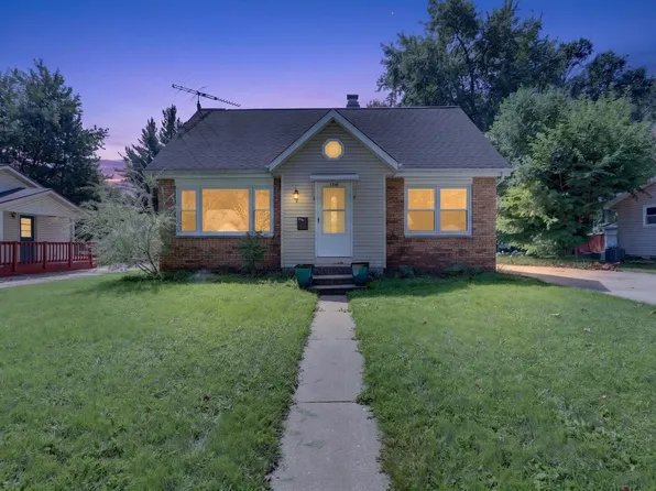 1715 Myra Ave, Janesville, WI 53548