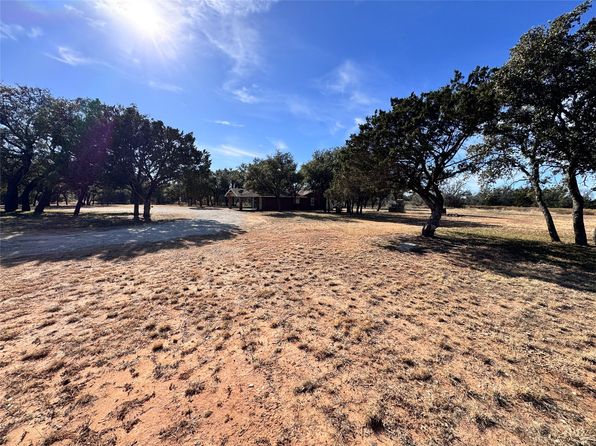 125 Torres Ln, Brownwood, TX 76801
