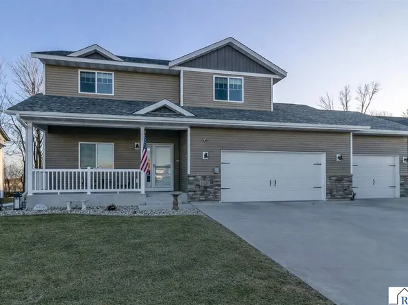 2021 Bluestem Dr, Mankato, MN 56001