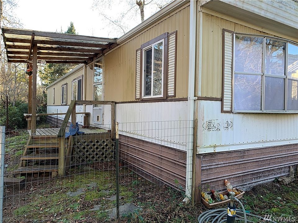 1st image of 2208 266th Pl