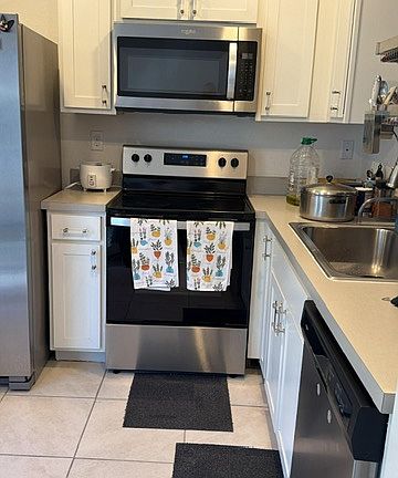 5th image of 441 NE 5th Pl