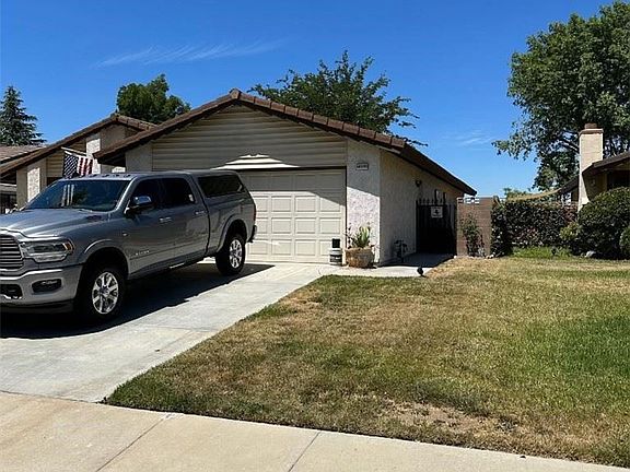 4th image of 44303 Ruthron Ave