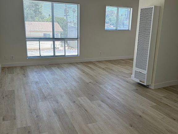 4th image of 1844 S Victoria Ave APT 16
