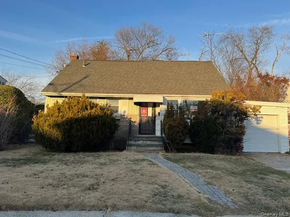 45 Alabama Ave, Hempstead, NY 11550