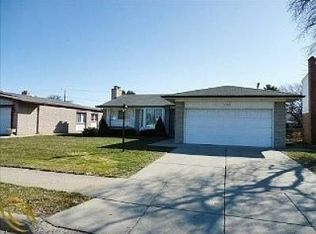 704 N Inkster Rd, Dearborn Heights, MI 48127