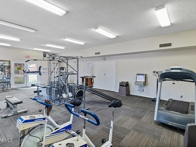 8940 W Olive Ave #70 — Photo 19