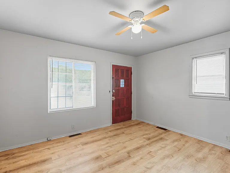 4354 Norwaldo Ave — Photo 5