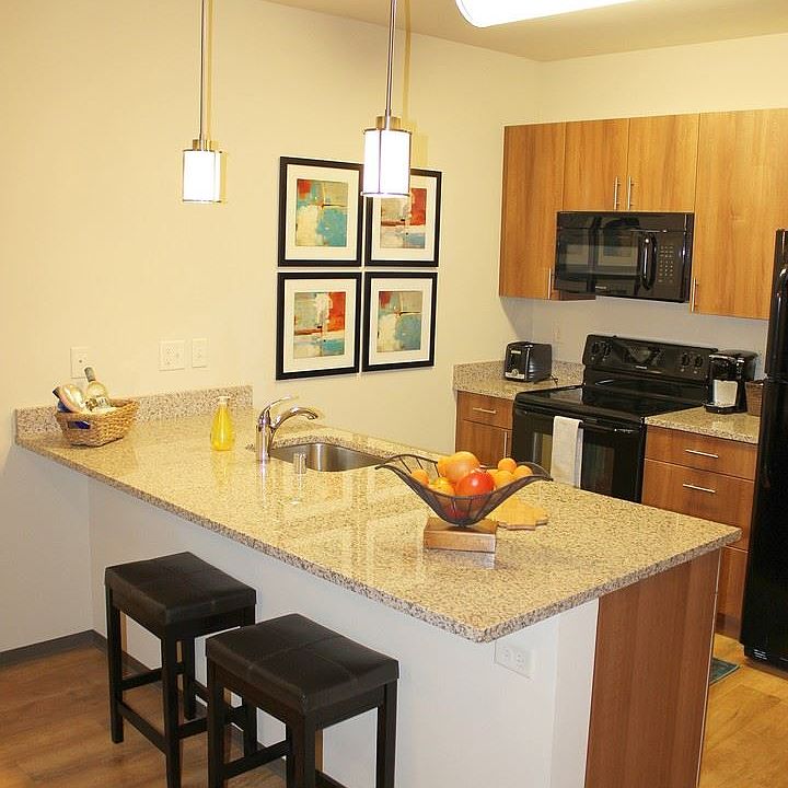 1st image of 212 N Bassett St APT 109