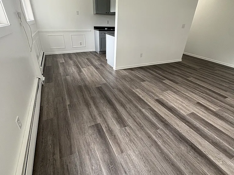 595 Wagner Dr #7 — Photo 2