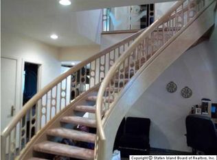 8381 Shore Rd, Brooklyn, NY 11209