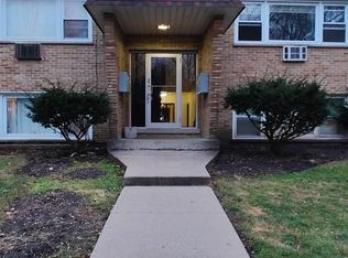 255 E Oak St APT 6, Addison, IL 60101
