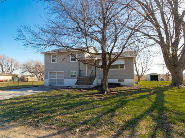 101 N Winfield Ave, Burns, KS 66840