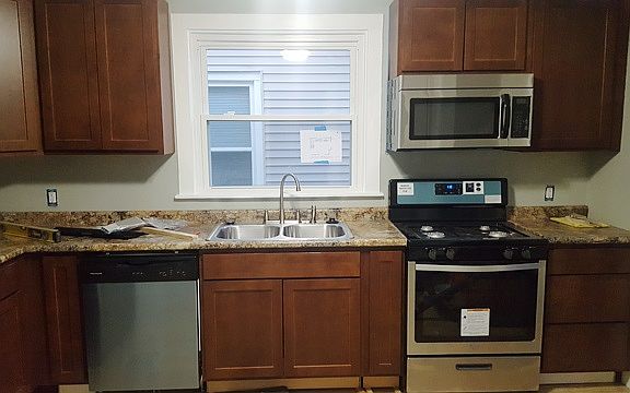 3rd image of 601 Lafayette Ave NE #2