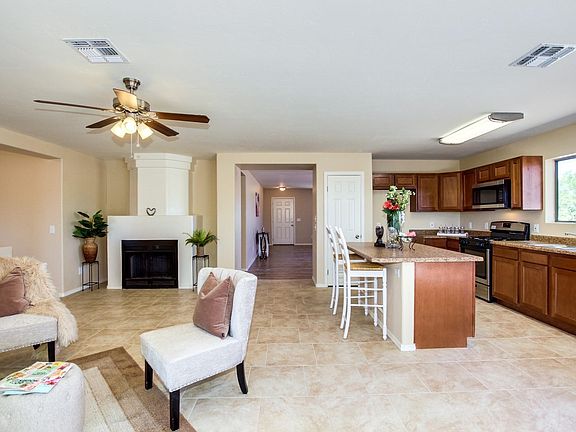 5th image of 1411 W Bronte Pl