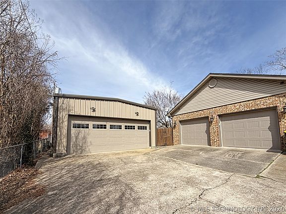 4th image of 445 E Keetoowah St