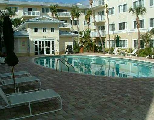 3rd image of 150 NE 15th Ave APT 241