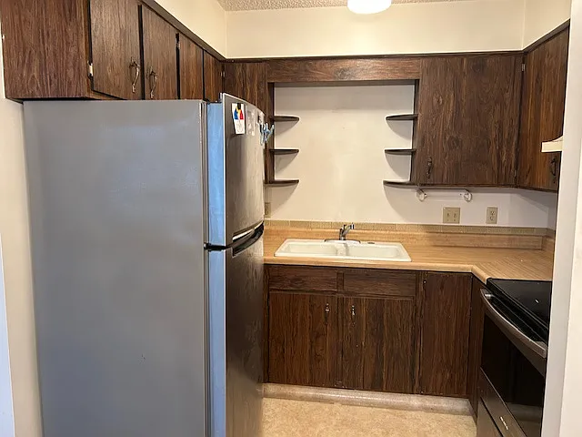 1415 N Main St #6 — Photo 8