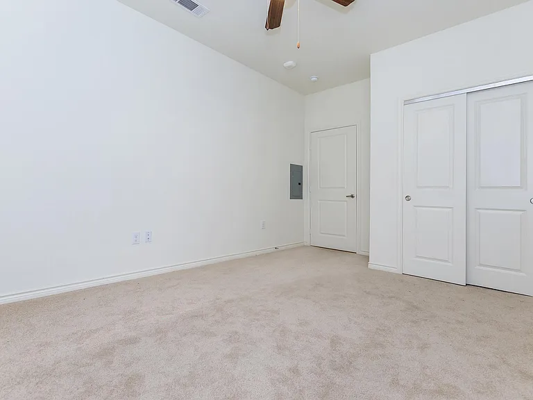 Campus Apartments — Photo 41