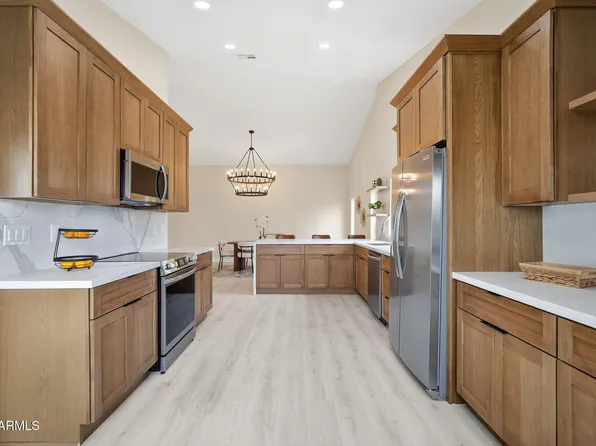 8625 W SCHELL Drive, Peoria, AZ 85382