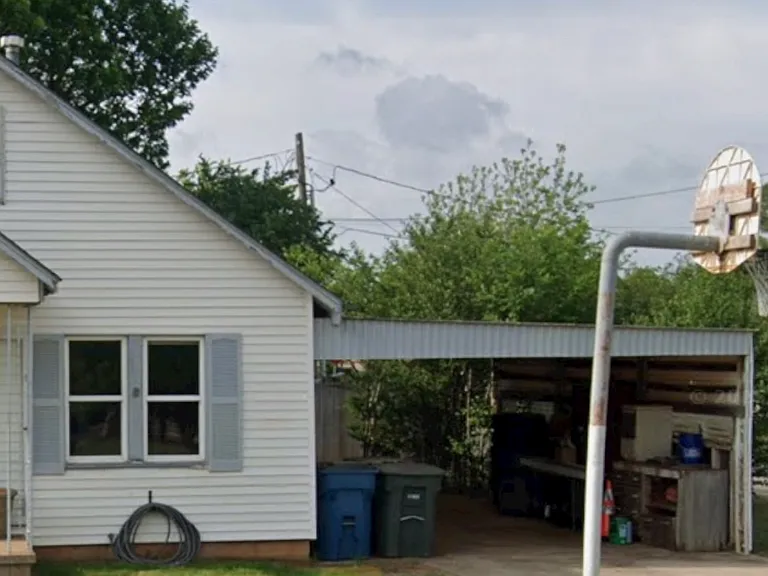 140 W Wayne St — Photo 2
