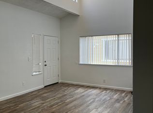 241 W Tulare Ave #D, Visalia, CA 93277