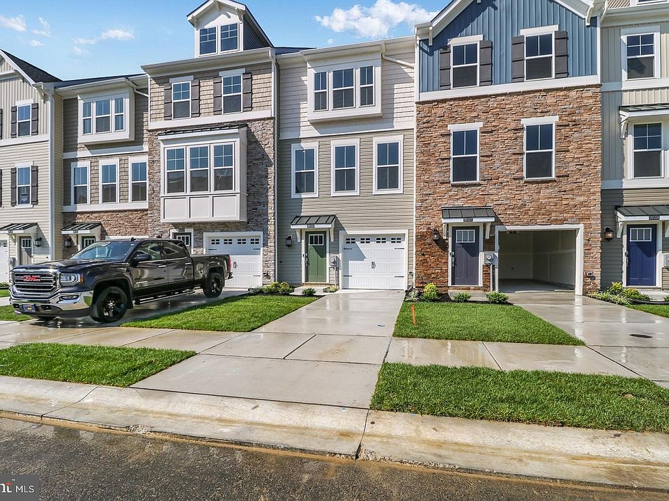 1st image of 36093 Auburn Way