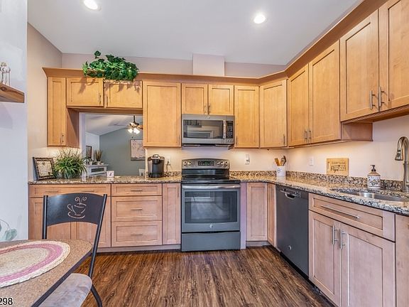 5th image of 94 N Slope