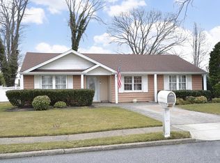49 Starfire Dr, Centereach, NY 11720