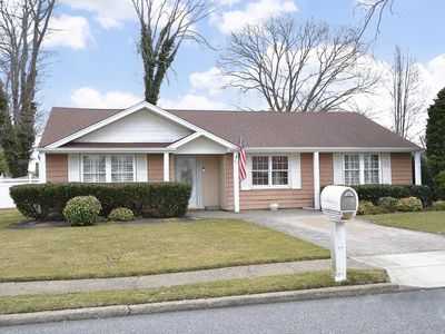 49 Starfire Drive, Centereach, NY, 11720