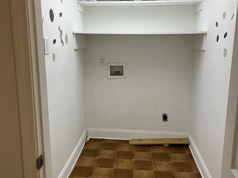 937 Red Fox Rd — Photo 24