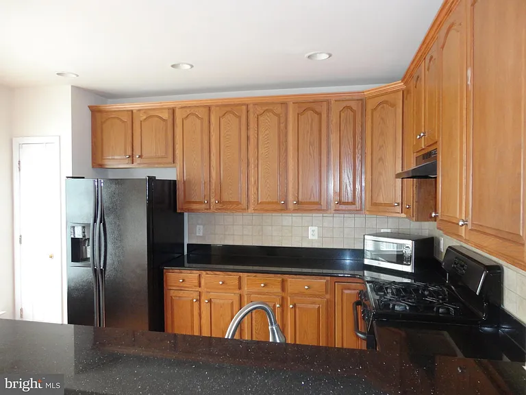 24656 Kings Canyon Sq — Photo 8