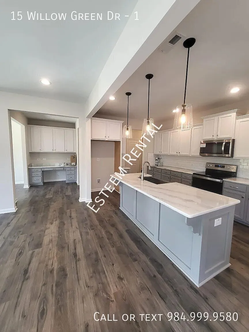 3 bed, 2.5 bath, 2262 sqft, $2,000 — Photo 3