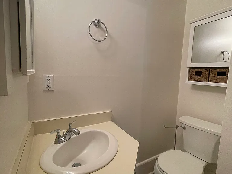 122 W Charlton Ln #F — Photo 23