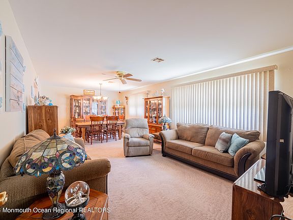 5th image of 284 Port Royal Drive