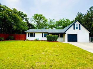 2001 E Fairchild St, Wichita, KS 67219