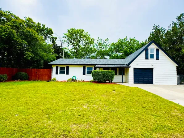 2001 E Fairchild St, Wichita, KS 67219