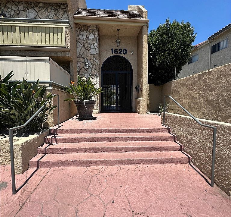 1st image of 1620 N San Fernando Blvd APT 27