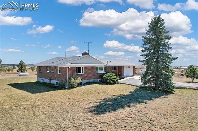 1st image of 17125 Hill Crest Ct