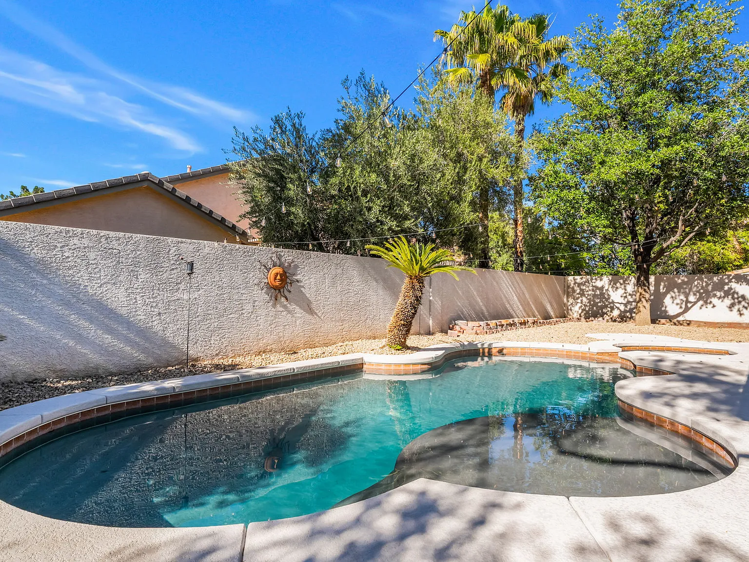 5 bed, 3015 sqft, $4,095 — Photo 4