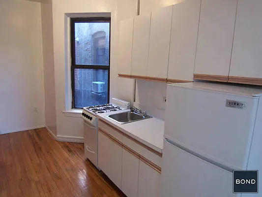 Rented by Bond New York | media 5