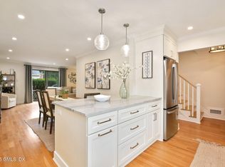 75 Cos Cob Ave APT 9, Greenwich, CT 06807