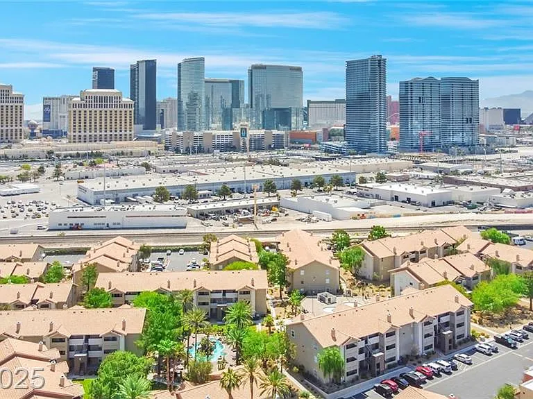 4200 S Valley View Blvd — Photo 3